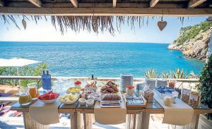 Desayunos a pie de mar | Ibiza Nights: the Ibiza party guide