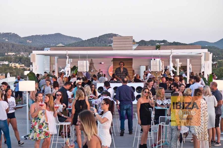 Sol house Ibiza mixed by Ibiza Rocks: Nuevas sensaciones en la puesta de sol