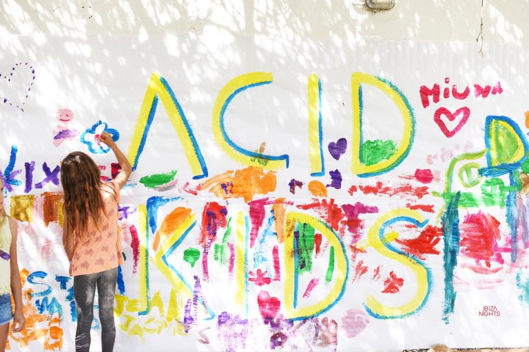 LAS DALIAS, Acid Sundays los domingos por la tarde