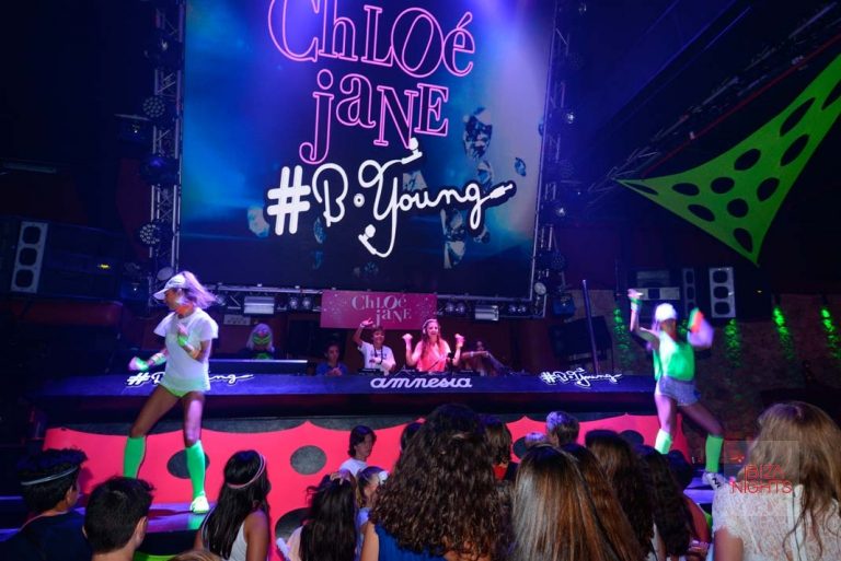 Discoteca Amnesia, Forever B·Young con Chloé Jane en Ibiza
