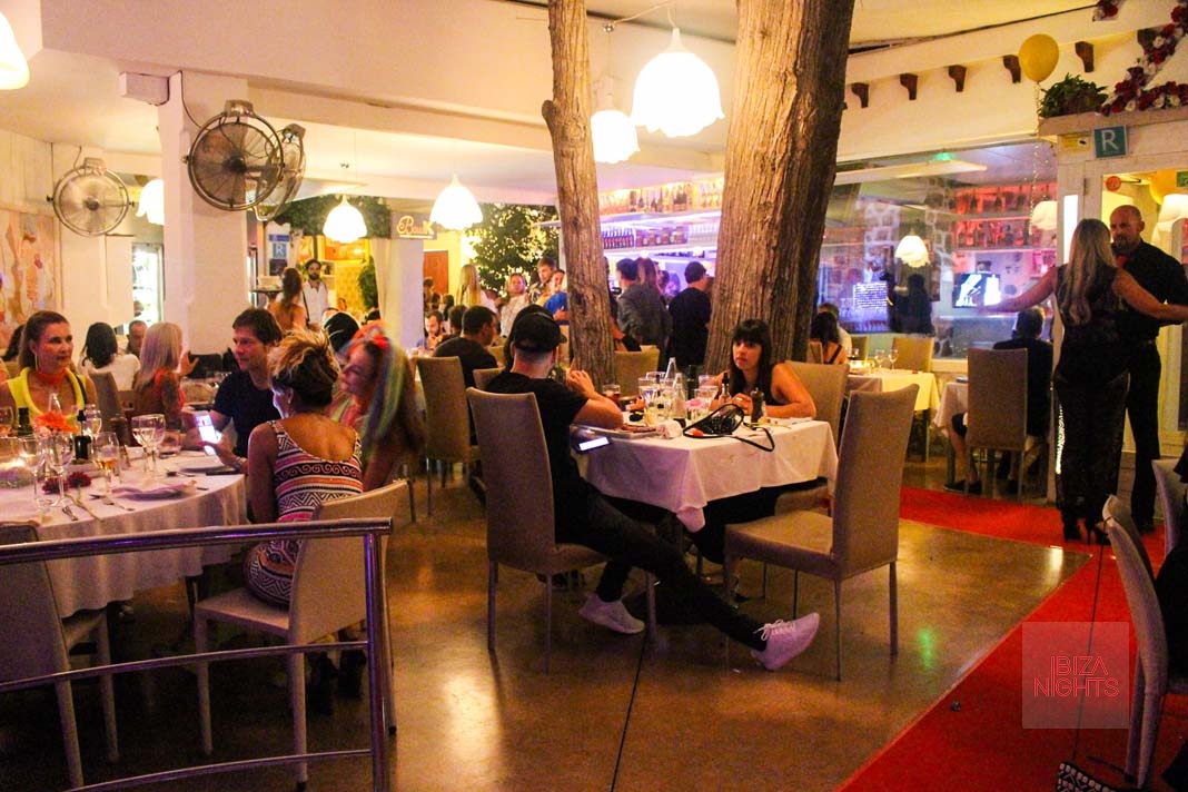 Km5 restaurant lounge. Un local con muchas posibilidades | Ibiza Nights: the Ibiza party guide