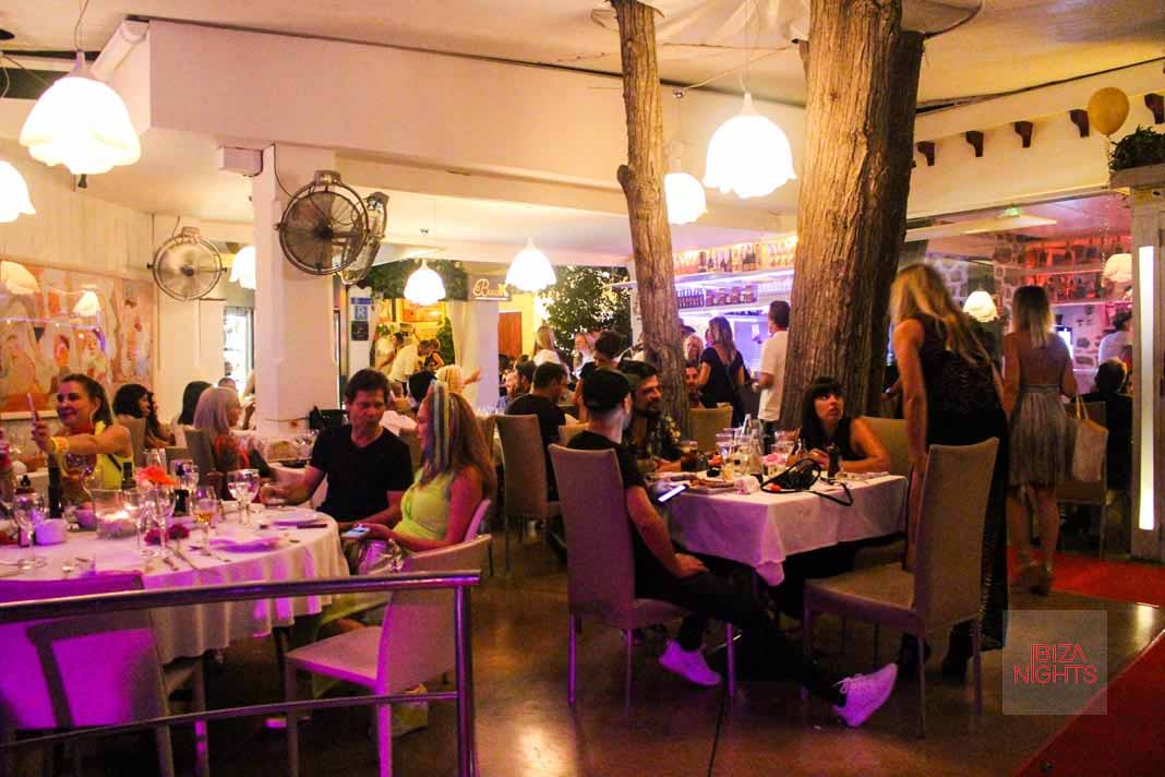 Km5 restaurant lounge. Un local con muchas posibilidades | Ibiza Nights: the Ibiza party guide