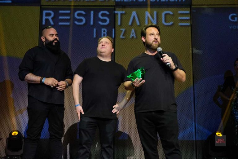El equipo de Resistence recibe el premio de los Dj Awards. Foto: Sergio G.Cañizares