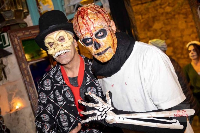 Peculiares asistentes se dieron cita en Halloween. Foto: Sergio G. Cañizares