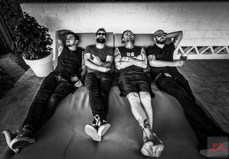 Imagen de los cuatro integrantes de la banda de rock. Foto: Facebook U Rock
